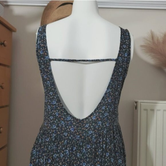 Forever 21 Low Back Ditsy Pleated dress-  Small - Picture 7 of 8